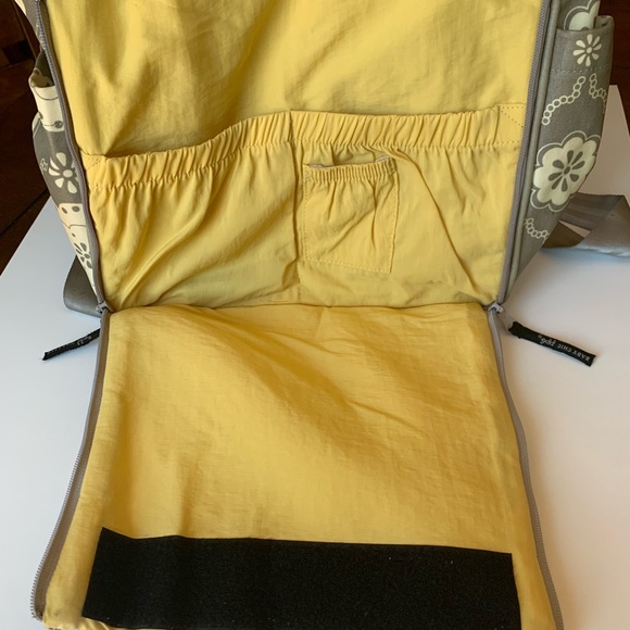 Petunia Pickle Bottom diaper bag/backpack - Picture 3 of 7